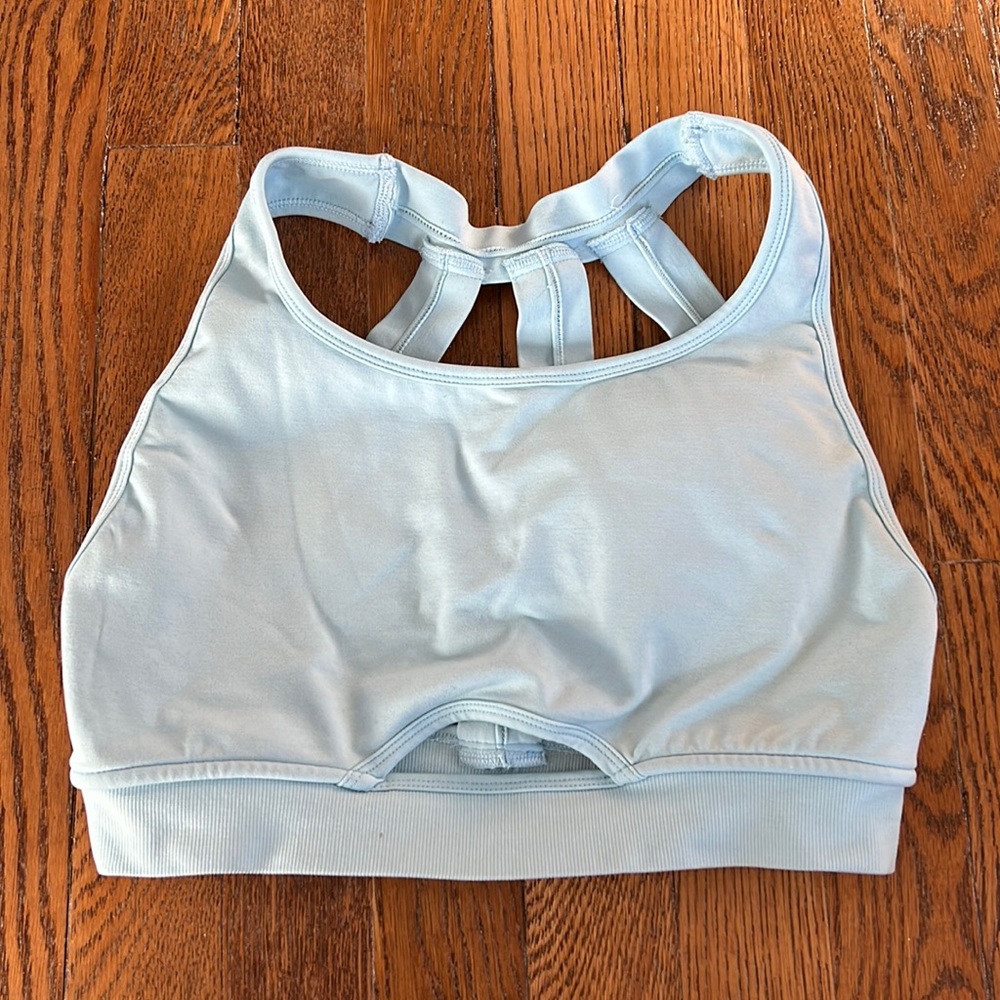 Alphalete sports bra